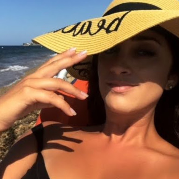 Meet your Posher, Maegan - Picture 1 of 1